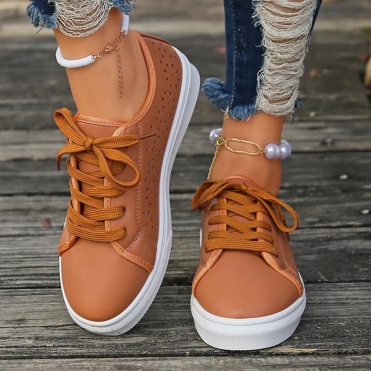 elveswallet Faux leather lace-up vented sneakers