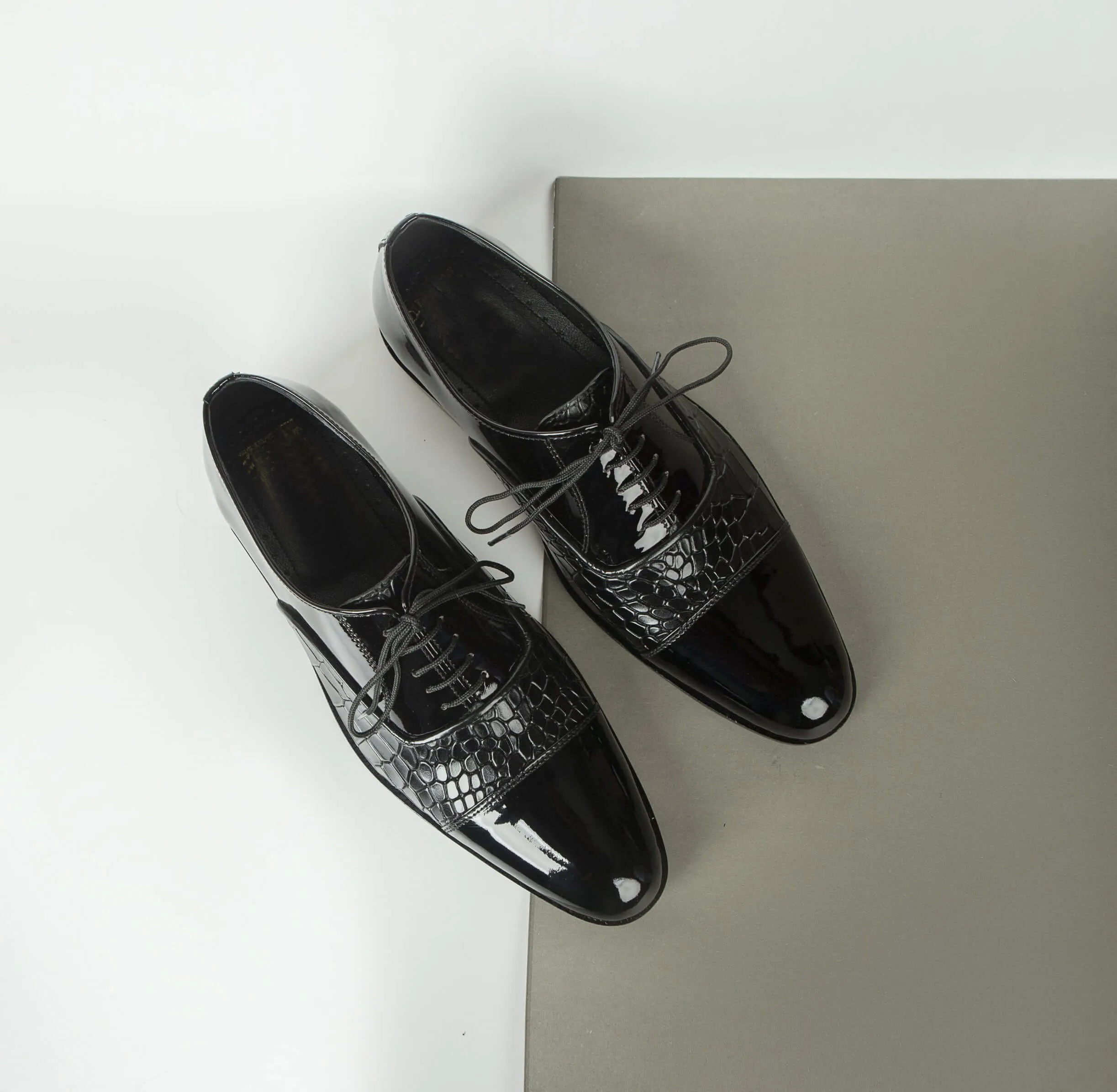 Men Black Patent Leather Handmade Men's Alligator Lace Up Formal Business Dress Shoes