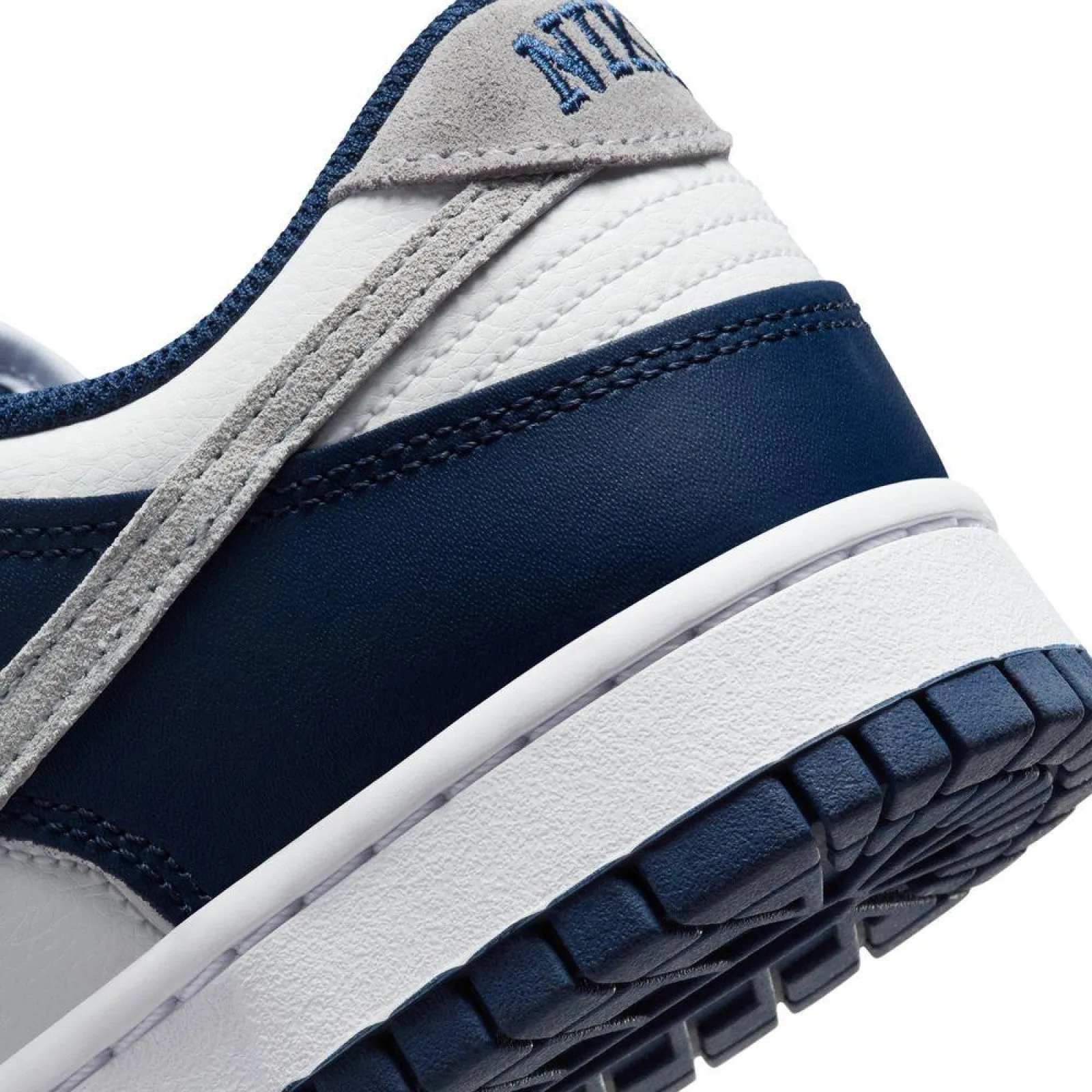 Nike Dunk Low ''Midnight Navy''