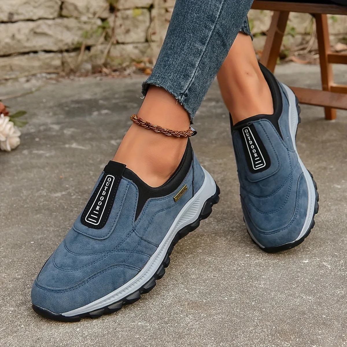 Women's Letter Pattern Fashion Slip-on Walking Shoes, Non-slip Lightweight Outdoor Athletic Sneakers