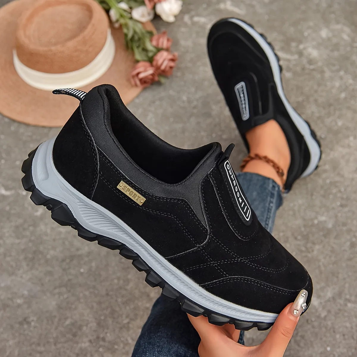 Women's Letter Pattern Fashion Slip-on Walking Shoes, Non-slip Lightweight Outdoor Athletic Sneakers